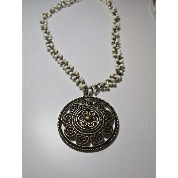 **Final Sale** Cookie Lee circular pendant necklace - Picture 8 of 8